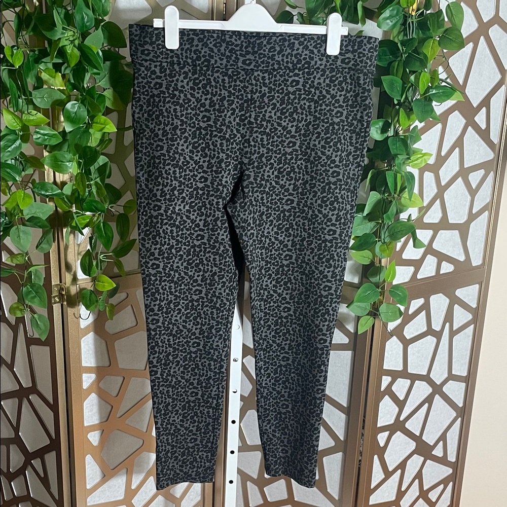 LOFT Animal Print Ankle Pant